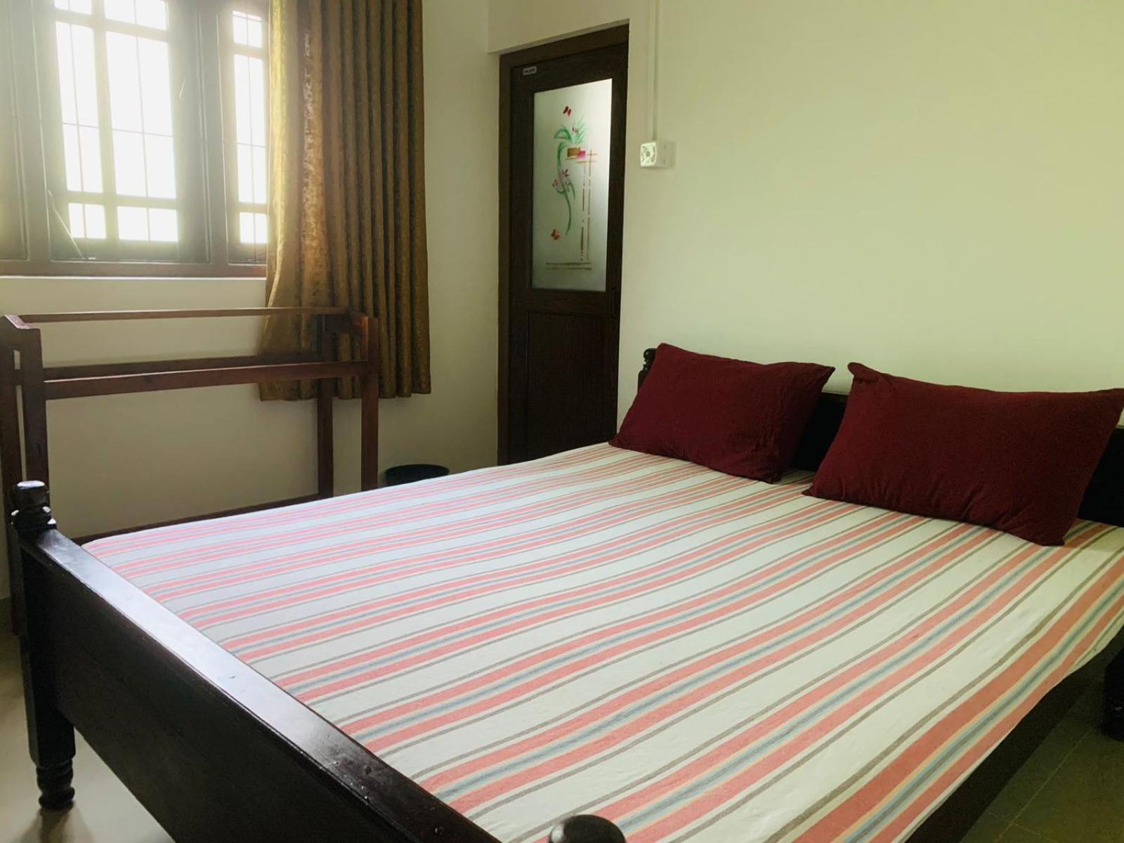 The Paramount Lodge Полоннарува Экстерьер фото